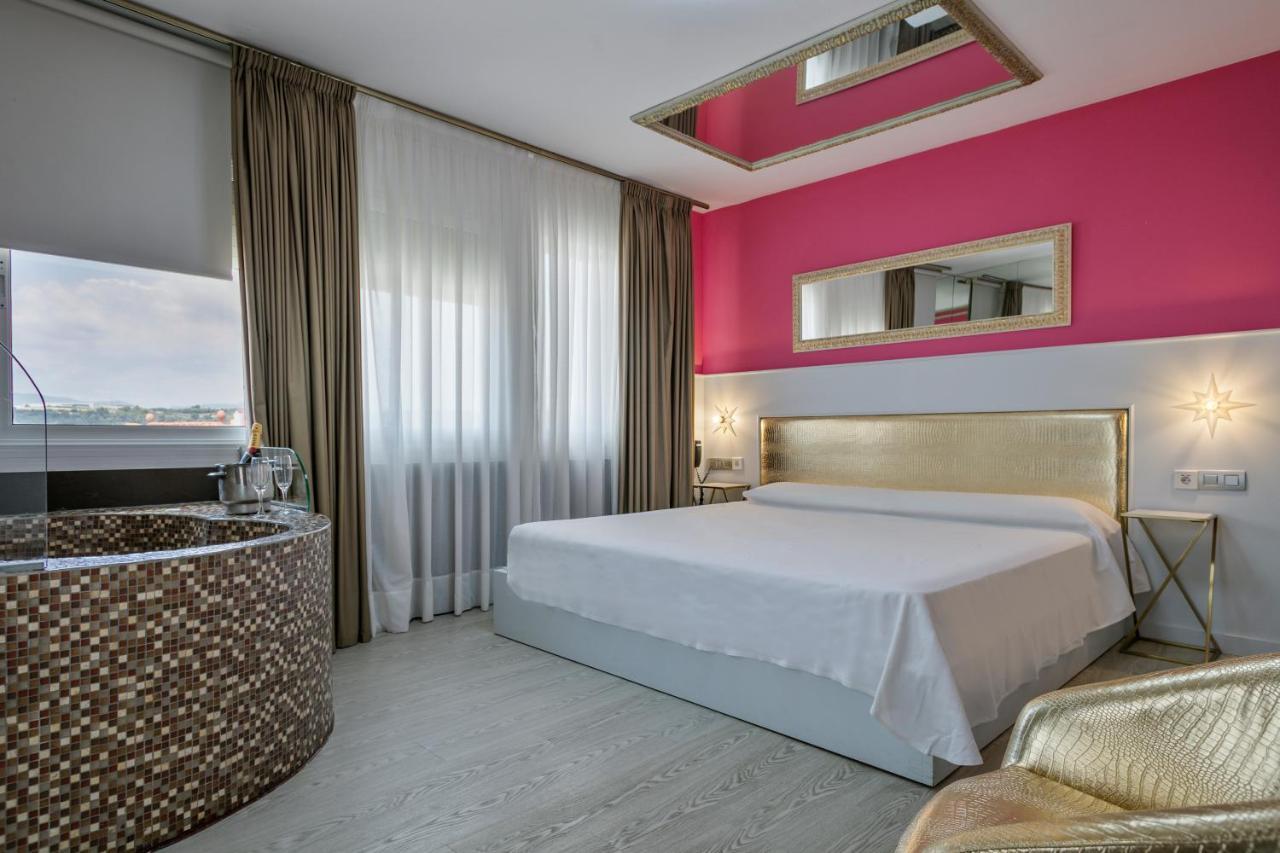 Hotel H Гранолерс Екстериор снимка