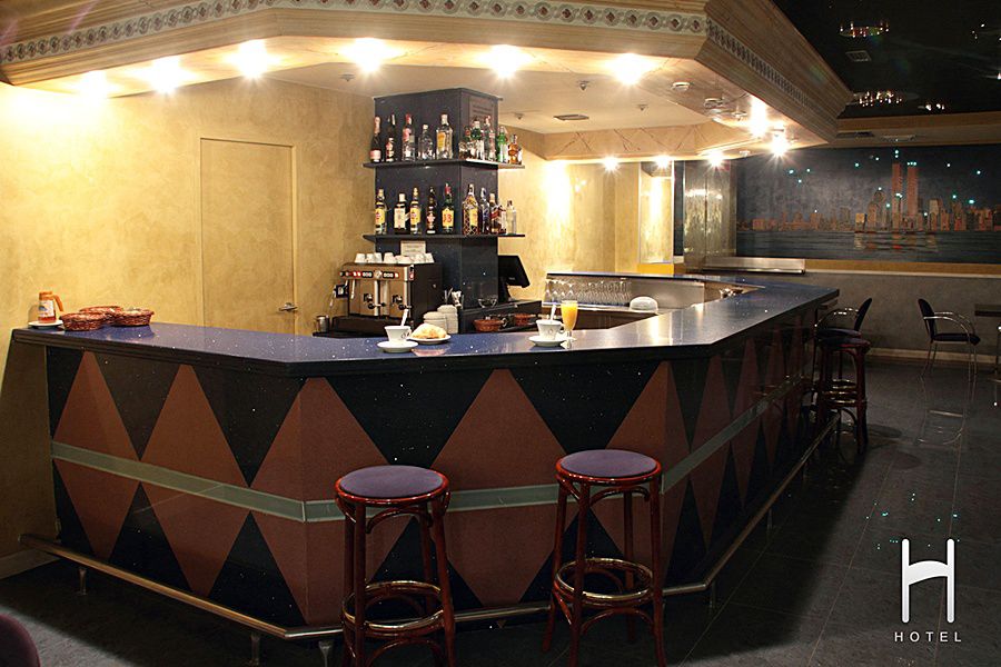 Hotel H Гранолерс Екстериор снимка