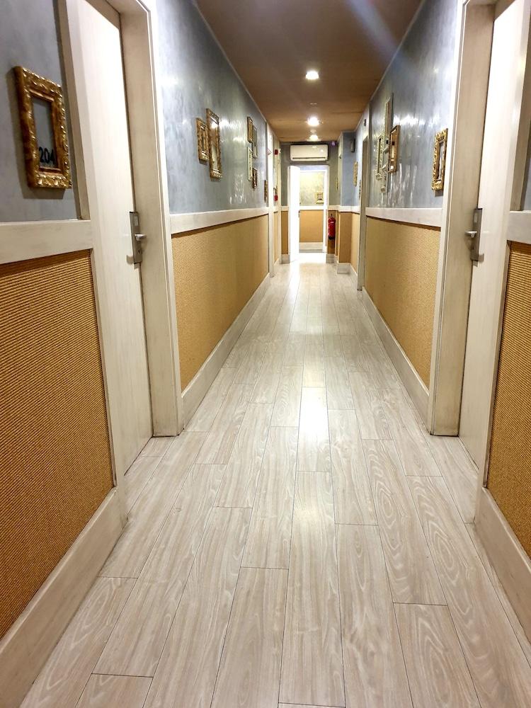 Hotel H Гранолерс Екстериор снимка