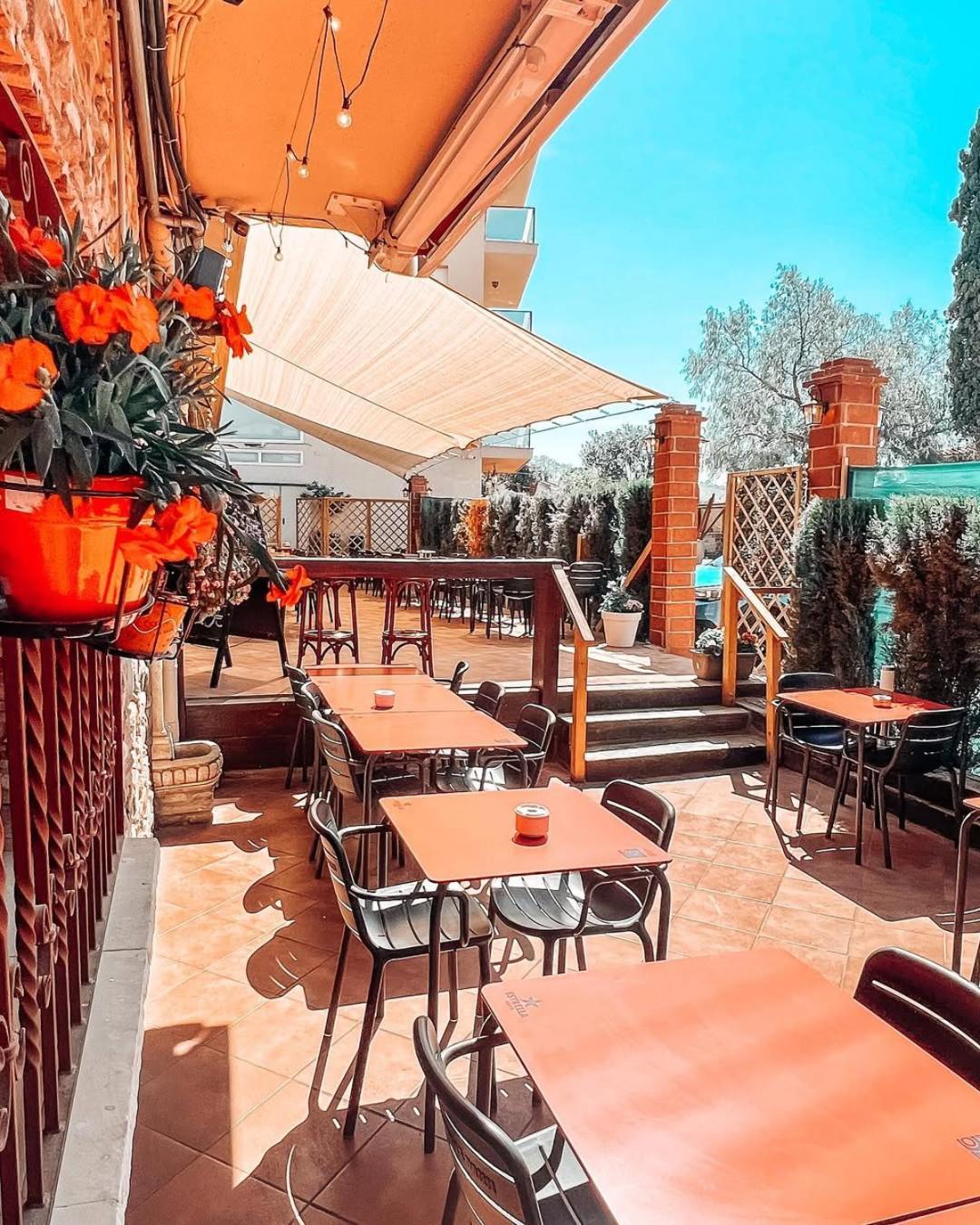 Hotel H Гранолерс Екстериор снимка