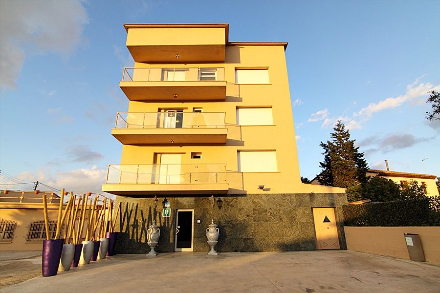 Hotel H Гранолерс Екстериор снимка